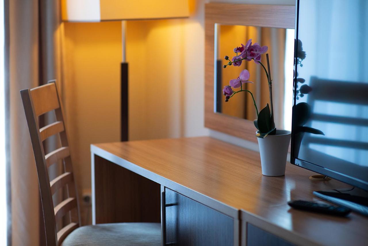 Seo Rewal Hotel Ngoại thất bức ảnh